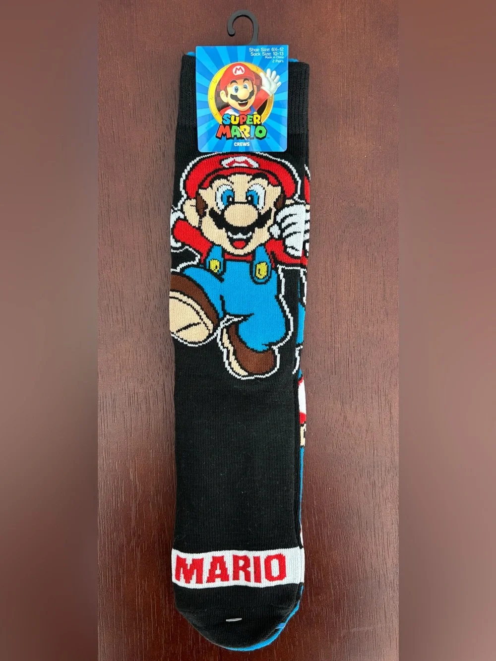 SUPER MARIO BROS NOVELTY CREW SOCKS NWT